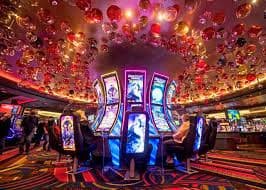 Ilustrasi pengguna muda menikmati permainan sportsbook dan casino secara online di kawasan perkotaan Indonesia